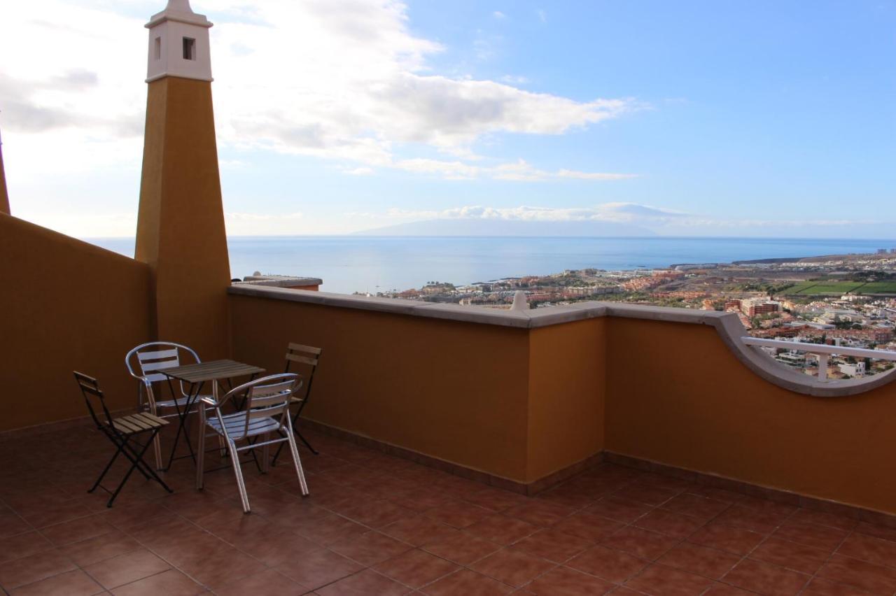 Holiday Home With A Serene Ocean And Mountain View Costa Adeje  Buitenkant foto
