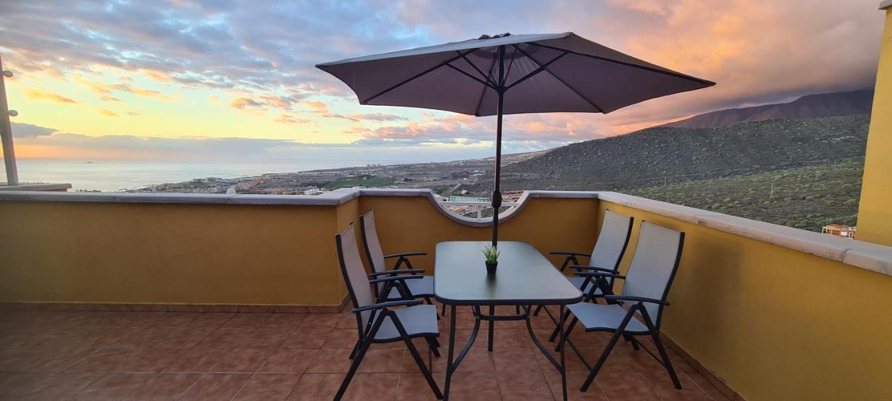 Holiday Home With A Serene Ocean And Mountain View Costa Adeje  Buitenkant foto